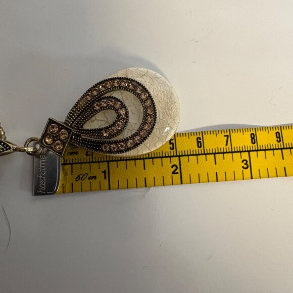 Crackled Teardrop Pendant Multi-Strand Necklace Rhinestones Gold Tone Cream NEW - Picture 8 of 8